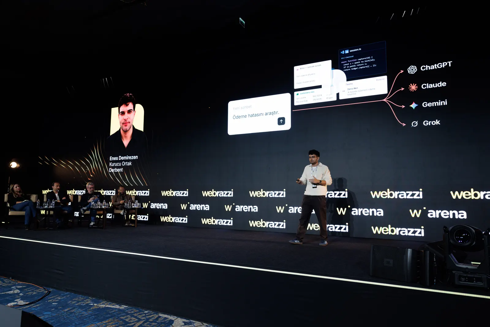 Enes Demirezen presenting Derbent on the Webrazzi Arena 2026 stage
